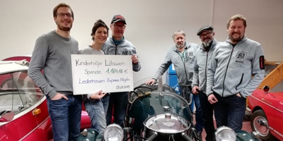 Allgäuer Lederhosen-Express hilft durch Ralley 8 Übergabe der Spenden von den Vorträgen zur Baltic Sea Rallye Sommer 2018 vom Allgäuer Lederhosen Express